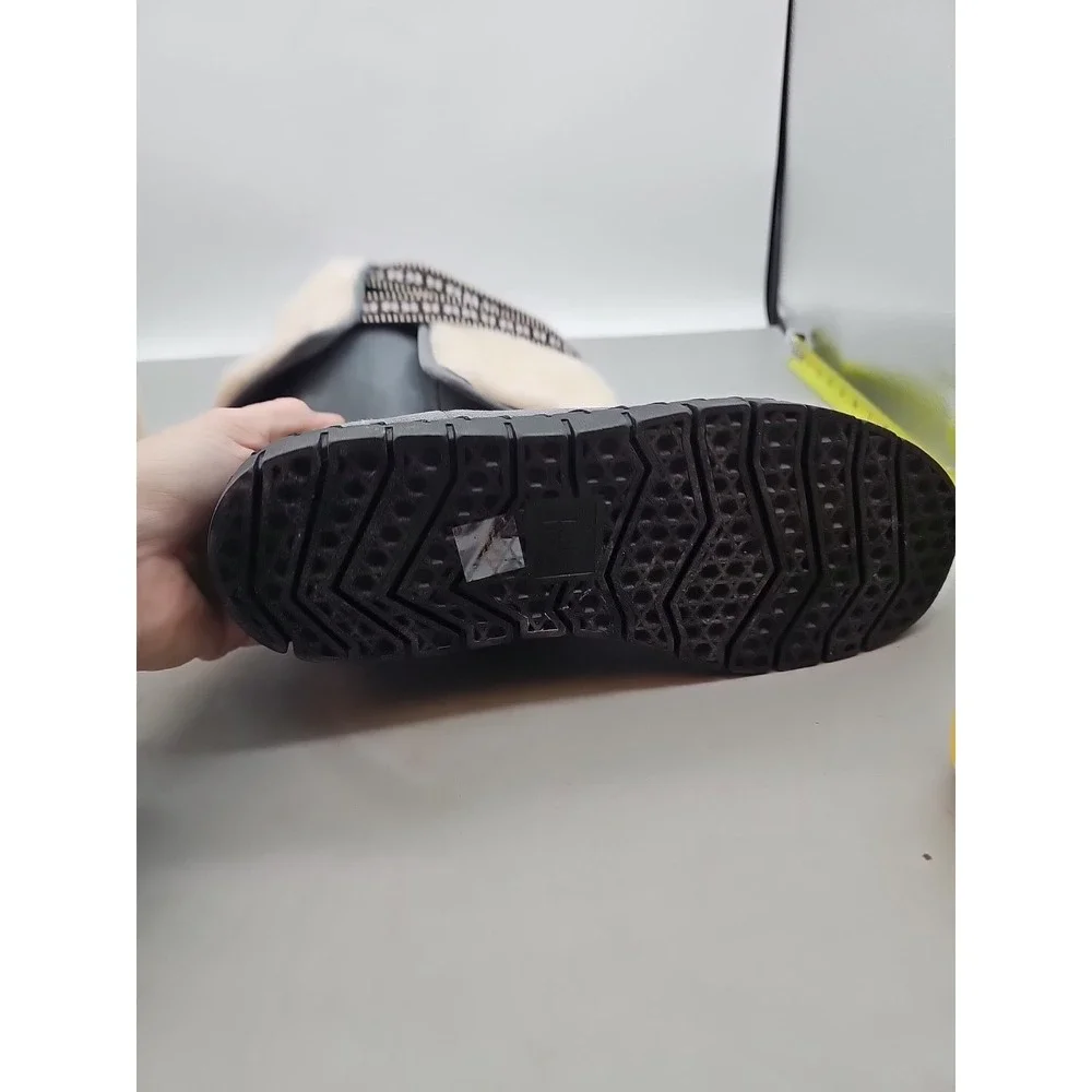 Muk Luks Water-Repellent Suede Cuffed Winter Bootie - Montauk- Grey Size‎ 7.5 M